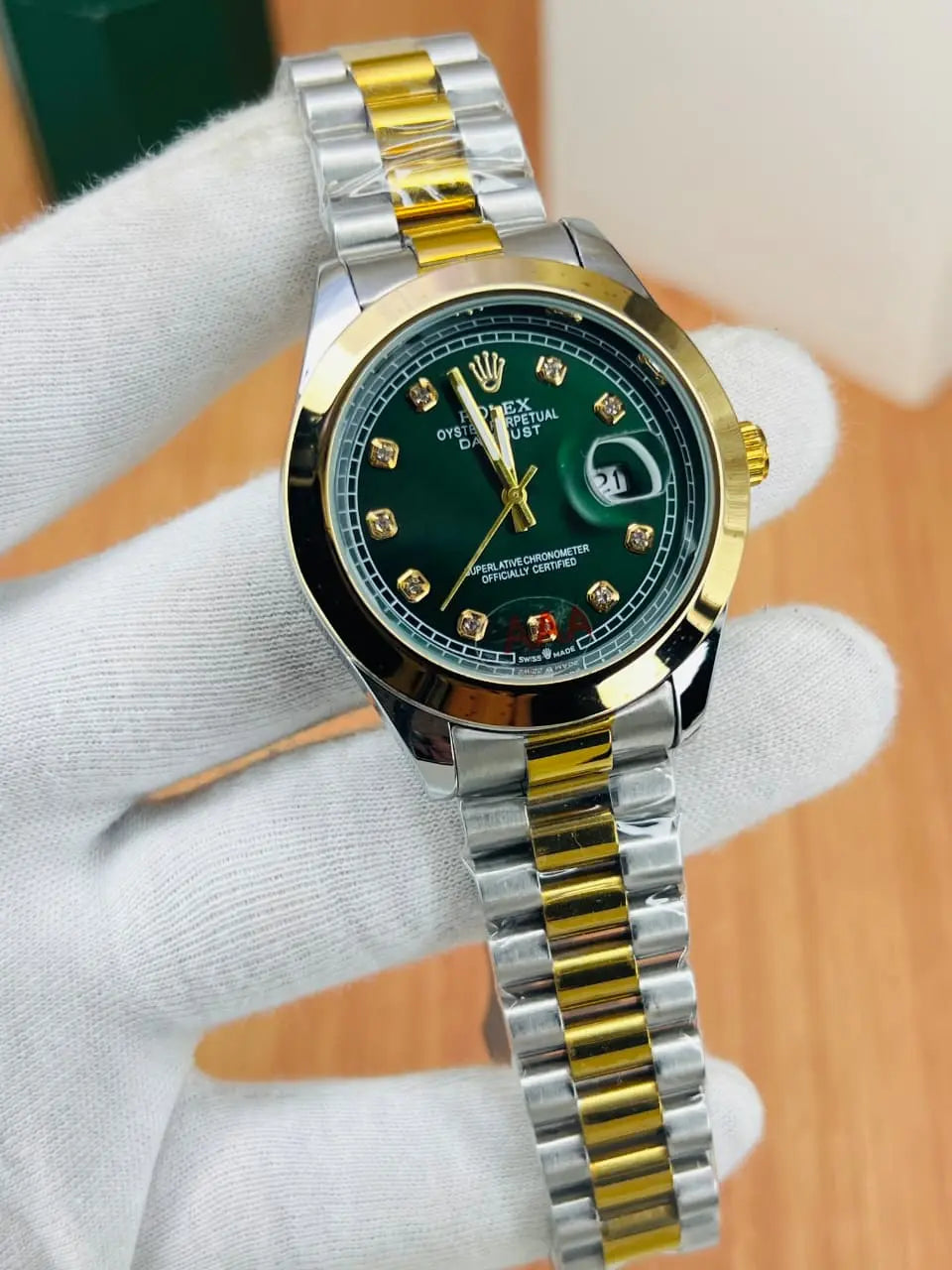 Rolex Stone Dial Edition – White Luxury Watch with Date Display Four Tick